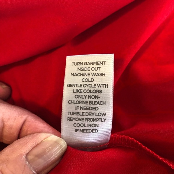 Avenue Women's Red Beaded V-Neck Short Sleeve Blouse Size 22/24 NWT - Picture 6 of 6